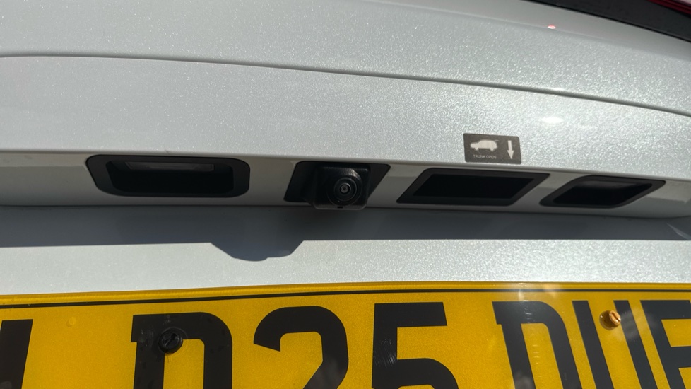 BYD Seal U 1.5 DM-i Comfort 5dr Auto Estate - Image 23