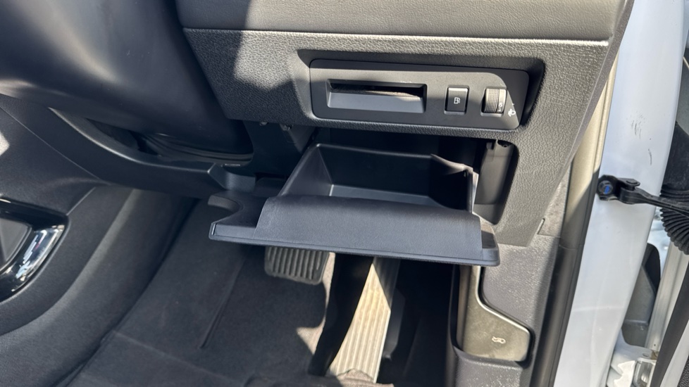 BYD Seal U 1.5 DM-i Comfort 5dr Auto Estate - Image 32