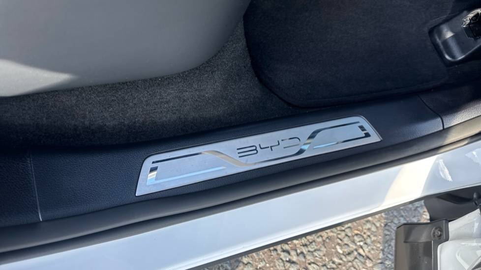 BYD Seal U 1.5 DM-i Comfort 5dr Auto Estate - Image 36