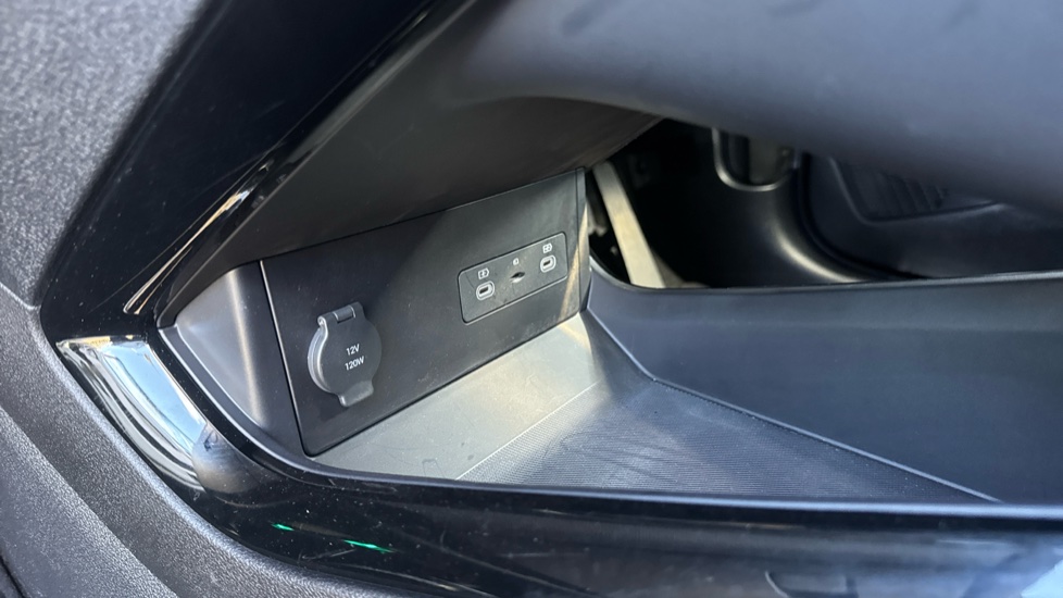 BYD Seal U 1.5 DM-i Comfort 5dr Auto Estate - Image 41