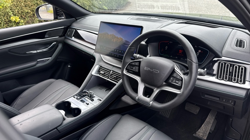 BYD Seal U 1.5 DM-i Comfort 5dr Auto Estate - Image 11