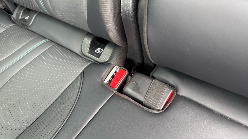 BYD Seal U 1.5 DM-i Comfort 5dr Auto Estate - Image 17