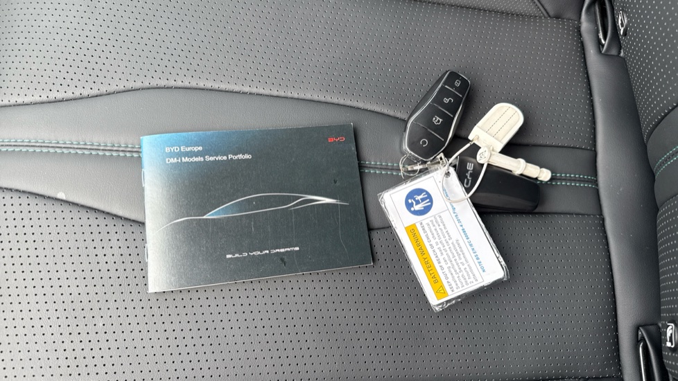 BYD Seal U 1.5 DM-i Comfort 5dr Auto Estate - Image 19