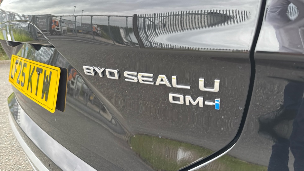 BYD Seal U 1.5 DM-i Comfort 5dr Auto Estate - Image 34