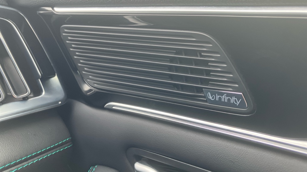 BYD Seal U 1.5 DM-i Comfort 5dr Auto Estate - Image 24