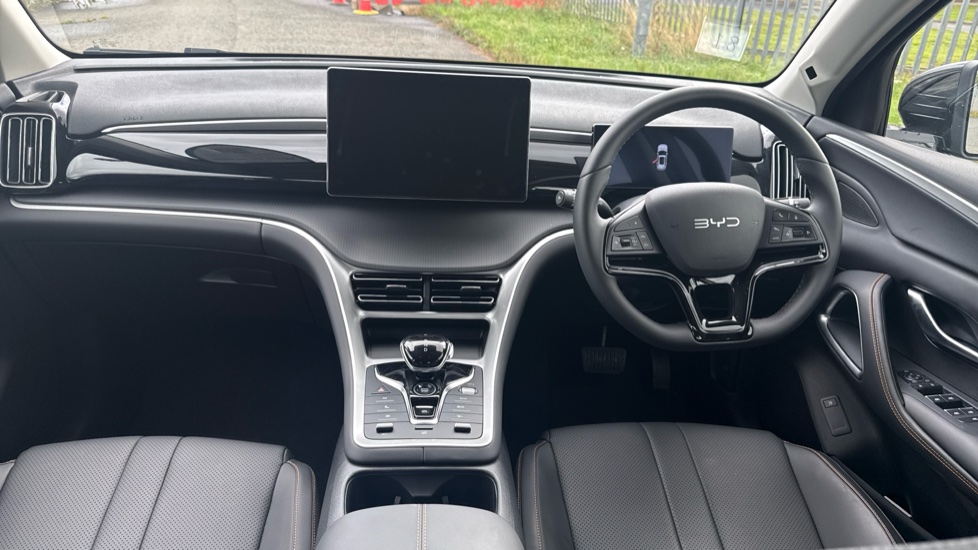 BYD Sealion 5 1.5 DM-i Comfort 5dr Auto Estate - Image 10