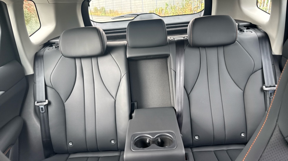 BYD Sealion 5 1.5 DM-i Comfort 5dr Auto Estate - Image 15