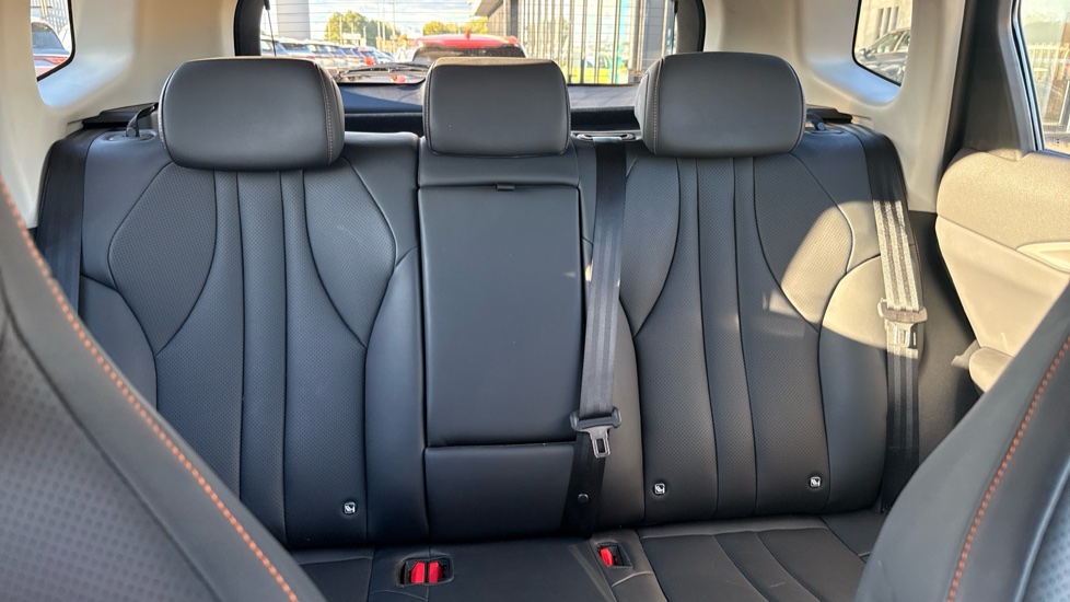 BYD Sealion 5 1.5 DM-i Comfort 5dr Auto Estate - Image 15