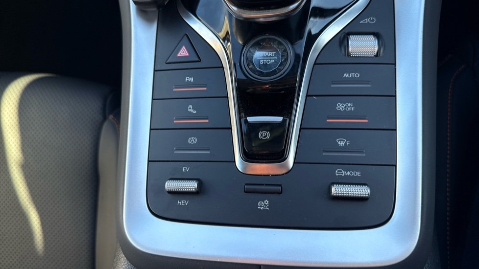 BYD Sealion 5 1.5 DM-i Comfort 5dr Auto Estate - Image 27