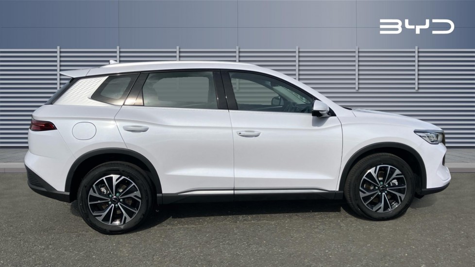 BYD Sealion 5 1.5 DM-i Design 5dr Auto Estate - Image 5