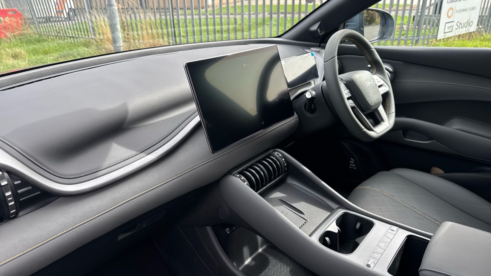 BYD Atto 3 Evo 230kW Design 75kWh 5dr Auto Electric Hatchback - Image 9
