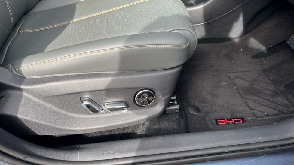 BYD Atto 3 Evo 230kW Design 75kWh 5dr Auto Electric Hatchback - Image 30