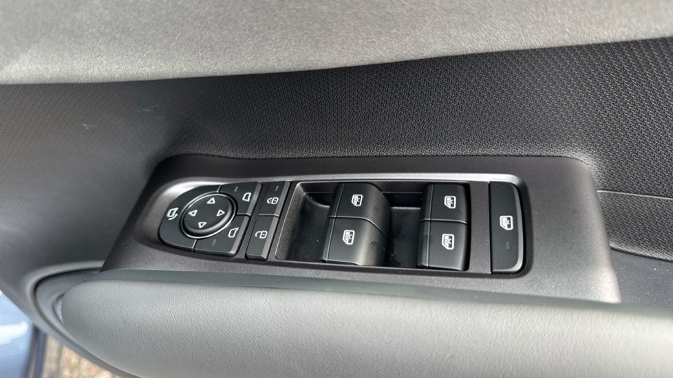 BYD Atto 3 Evo 230kW Design 75kWh 5dr Auto Electric Hatchback - Image 31