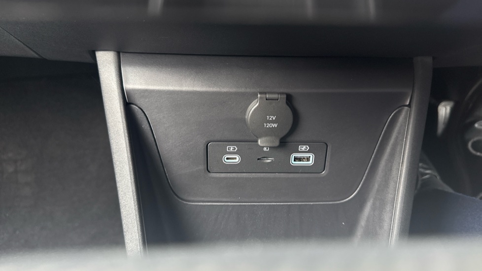 BYD Dolphin Surf 65kW Boost 43kWh 5dr Auto Electric Hatchback - Image 28