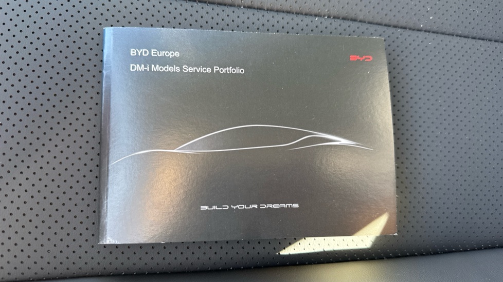 BYD Sealion 5 1.5 DM-i Design 5dr Auto Estate - Image 19