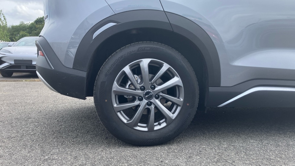 BYD Atto 2 1.5 DM-i 212 Boost 5dr Auto Hatchback - Image 7