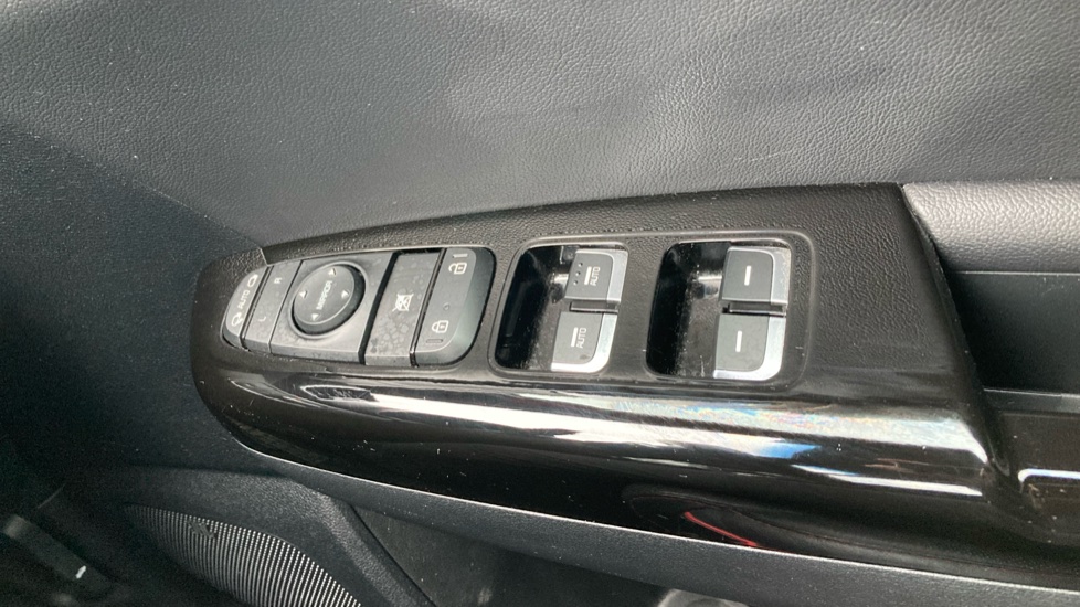 Kia Sportage 1.6T GDi GT-Line S 5dr DCT Auto [AWD] Petrol Estate - Image 21