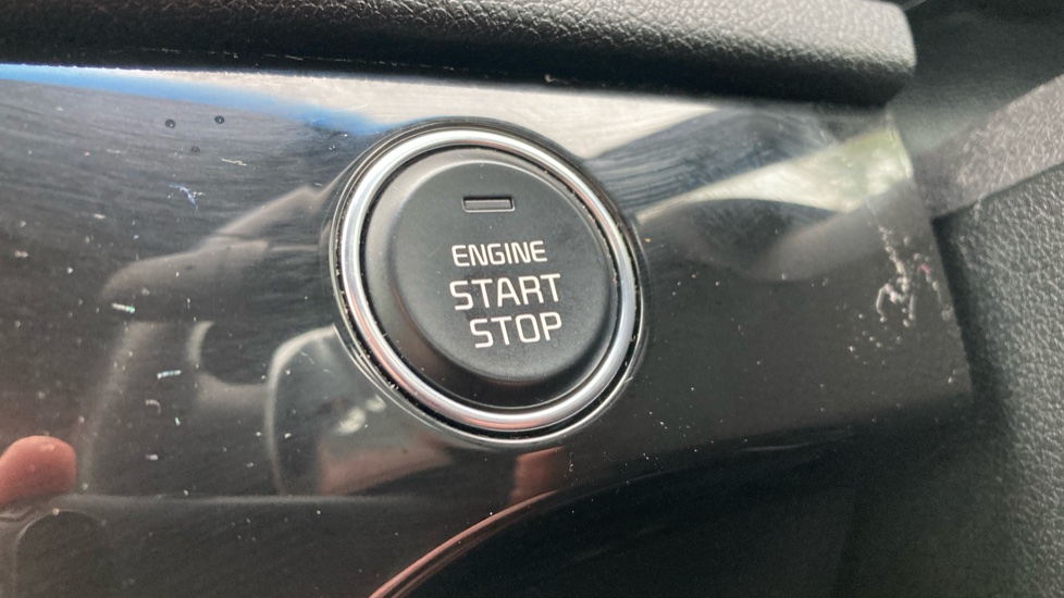 Kia Sportage 1.6T GDi GT-Line S 5dr DCT Auto [AWD] Petrol Estate - Image 27