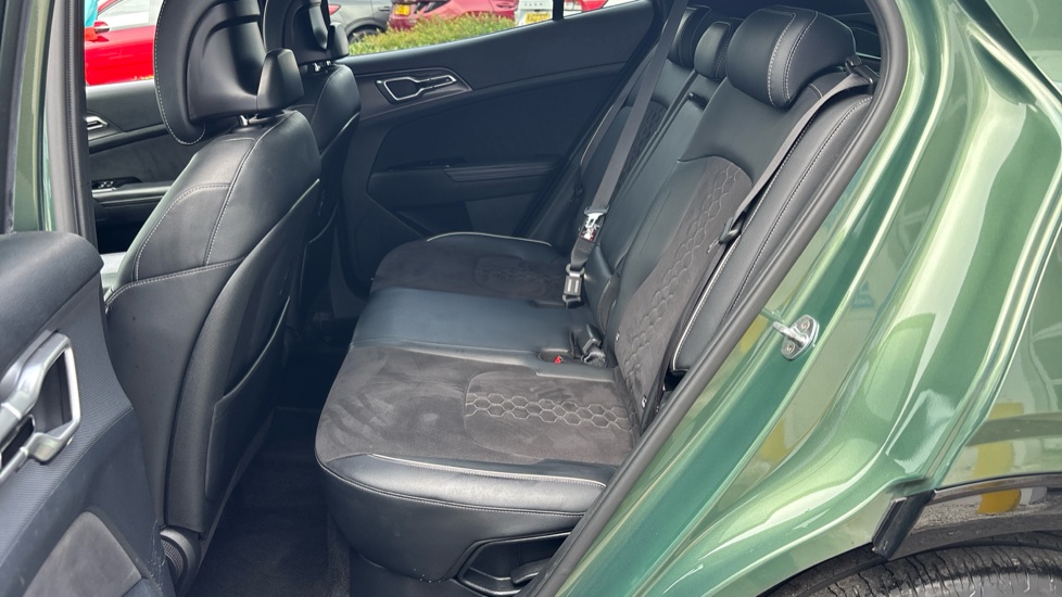 Kia Sportage 1.6T GDi HEV GT-Line 5dr Auto Hybrid Estate - Image 16