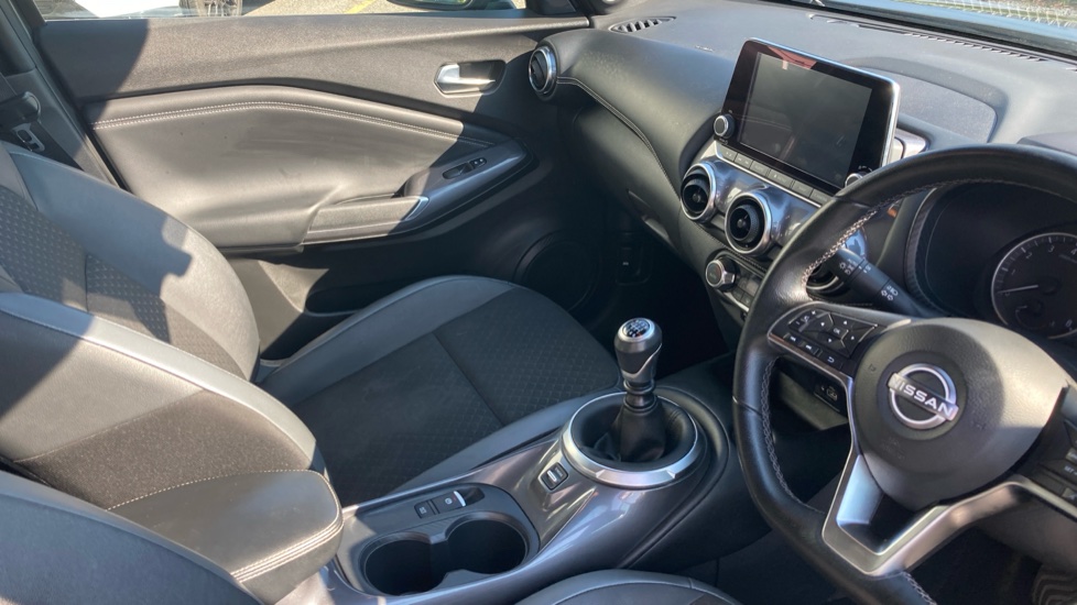 Nissan Juke 1.0 DiG-T 114 N-Connecta 5dr Petrol Hatchback - Image 14