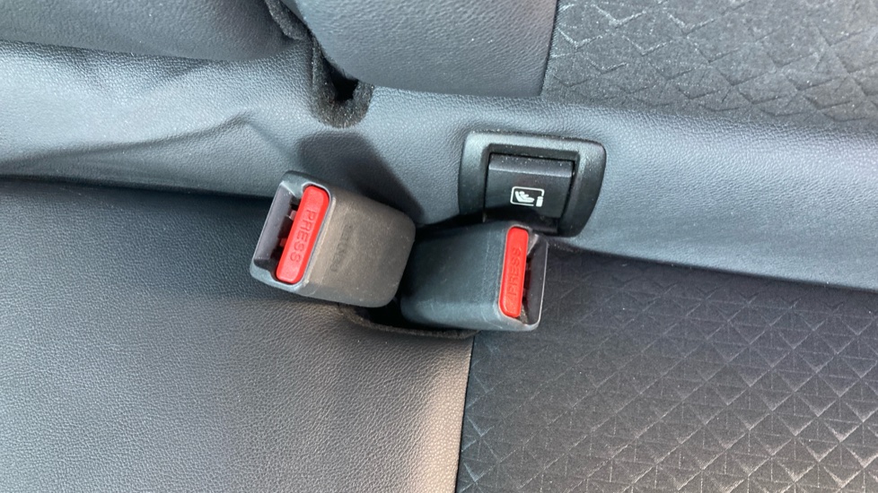 Nissan Juke 1.0 DiG-T 114 N-Connecta 5dr Petrol Hatchback - Image 17