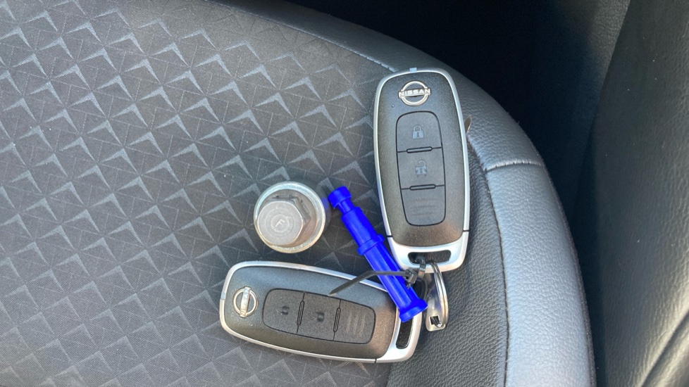 Nissan Juke 1.0 DiG-T 114 N-Connecta 5dr Petrol Hatchback - Image 19