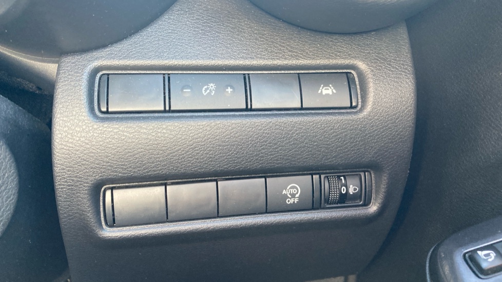 Nissan Juke 1.0 DiG-T 114 N-Connecta 5dr Petrol Hatchback - Image 22