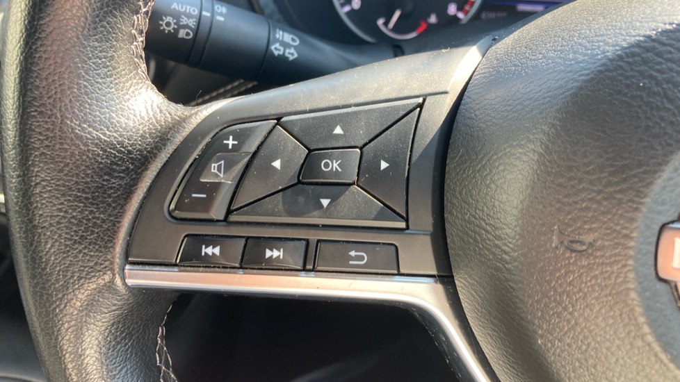 Nissan Juke 1.0 DiG-T 114 N-Connecta 5dr Petrol Hatchback - Image 24