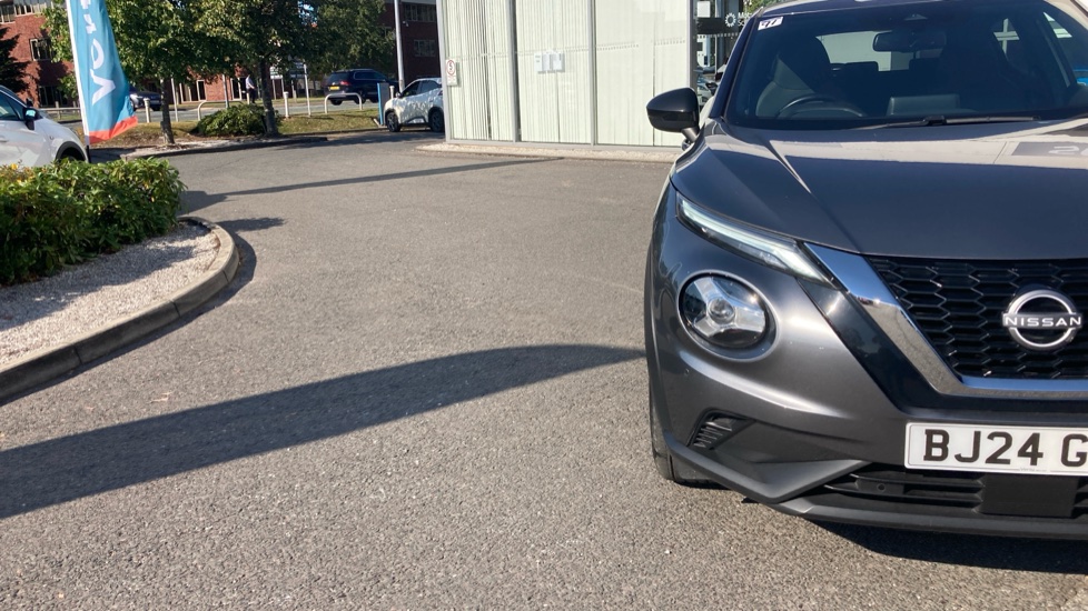 Nissan Juke 1.0 DiG-T 114 N-Connecta 5dr Petrol Hatchback - Image 42