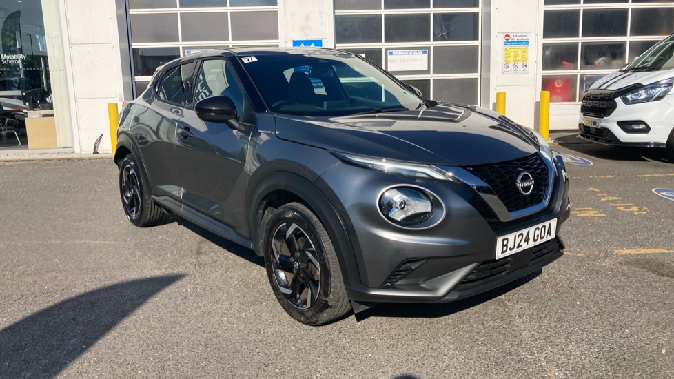Nissan Juke 1.0 DiG-T 114 N-Connecta 5dr Petrol Hatchback - Image 43