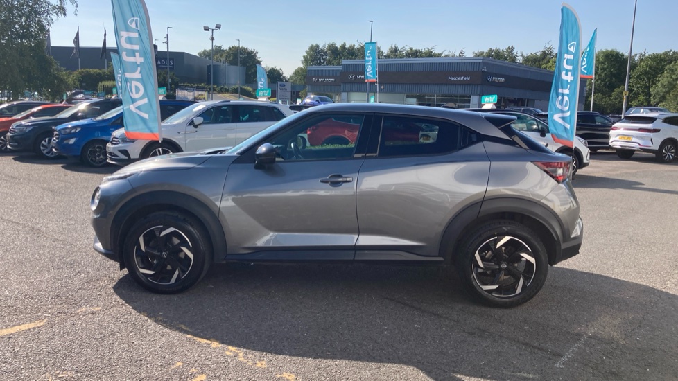 Nissan Juke 1.0 DiG-T 114 N-Connecta 5dr Petrol Hatchback - Image 48