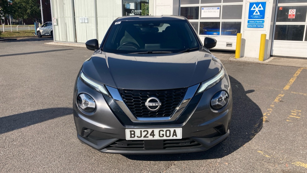 Nissan Juke 1.0 DiG-T 114 N-Connecta 5dr Petrol Hatchback - Image 50