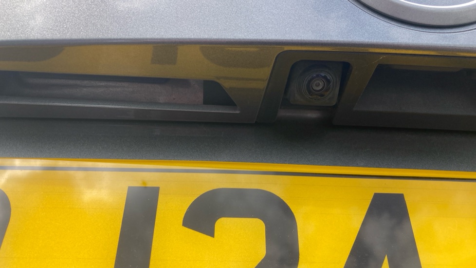 Nissan Juke 1.0 DiG-T 114 N-Connecta 5dr Petrol Hatchback - Image 54