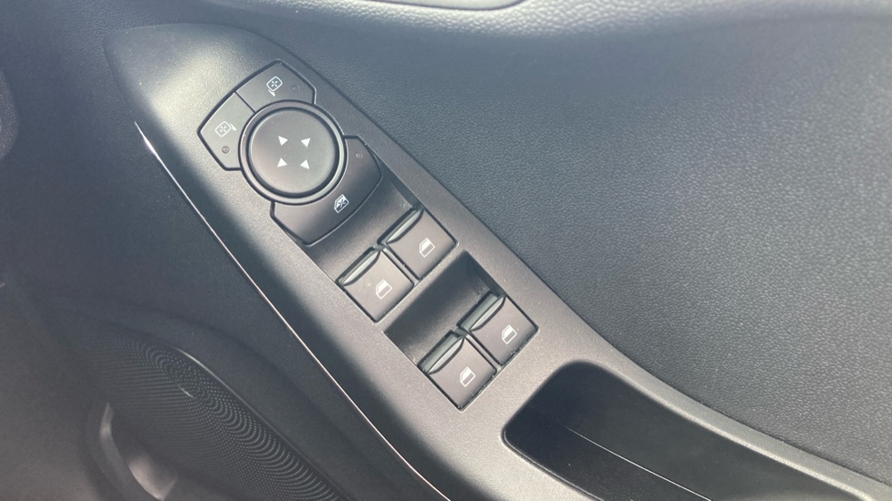 Ford Fiesta 1.0 EcoBoost Hybrid mHEV 125 ST-Line 5dr Petrol Hatchback - Image 21