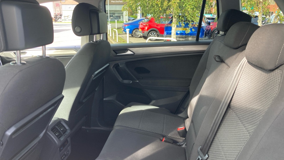 Volkswagen Tiguan Allspace 2.0 TDI Match 5dr DSG Diesel Estate - Image 16