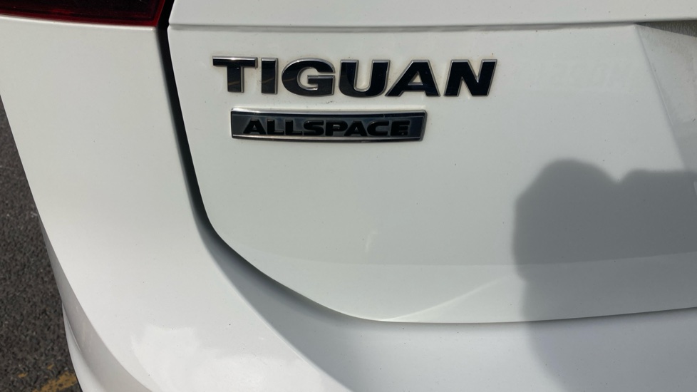 Volkswagen Tiguan Allspace 2.0 TDI Match 5dr DSG Diesel Estate - Image 45