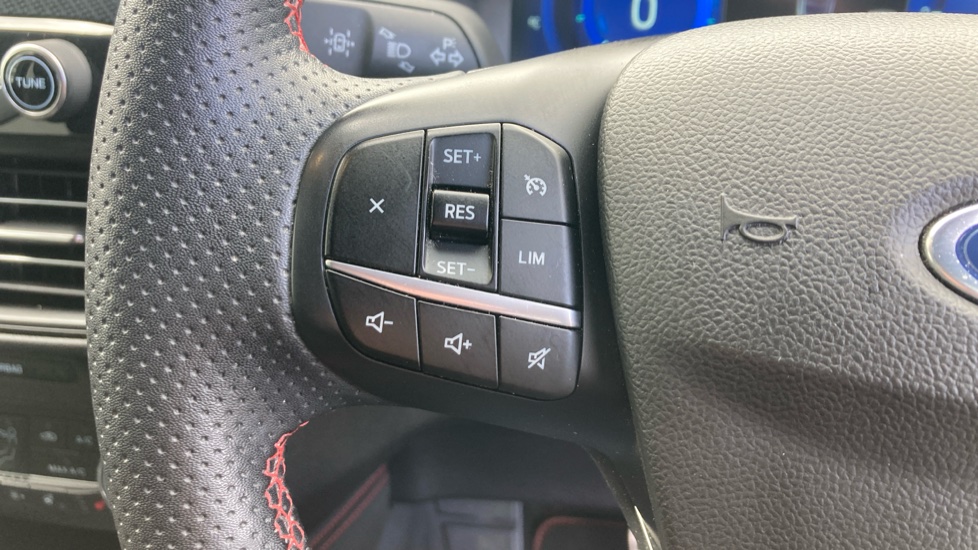 Ford Kuga 2.5 PHEV ST-Line X Edition 5dr CVT Estate - Image 25