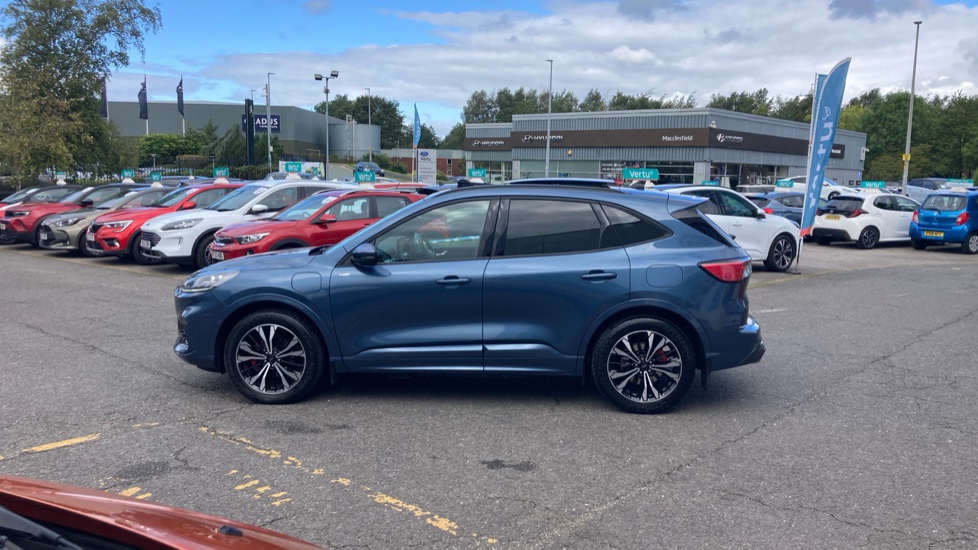 Ford Kuga 2.5 PHEV ST-Line X Edition 5dr CVT Estate - Image 47