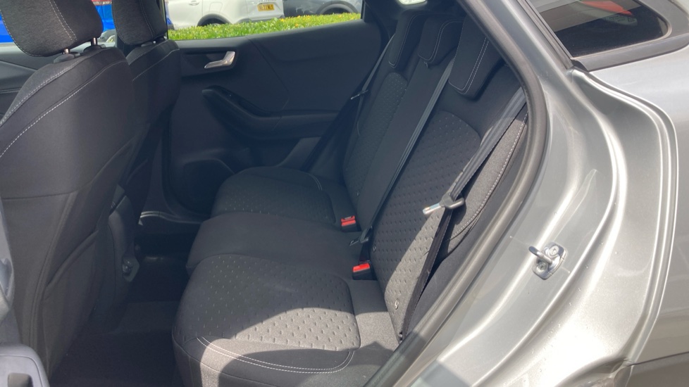 Ford Puma 1.0 EcoBoost Hybrid mHEV Titanium 5dr Petrol Hatchback - Image 16