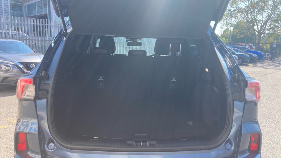 Ford Kuga 2.5 PHEV ST-Line Edition 5dr CVT Estate - Image 4