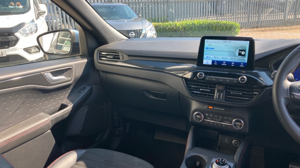 Ford Kuga 2.5 PHEV ST-Line Edition 5dr CVT Estate - Image 14