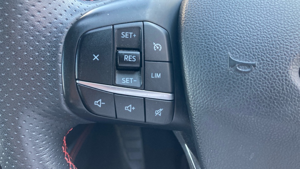 Ford Kuga 2.5 PHEV ST-Line Edition 5dr CVT Estate - Image 32