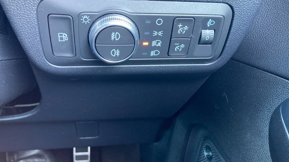 Ford Kuga 2.5 PHEV ST-Line Edition 5dr CVT Estate - Image 35
