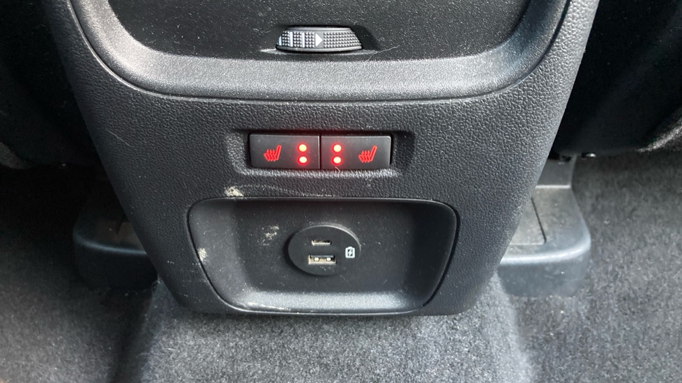 Ford Kuga 2.5 PHEV ST-Line Edition 5dr CVT Estate - Image 43