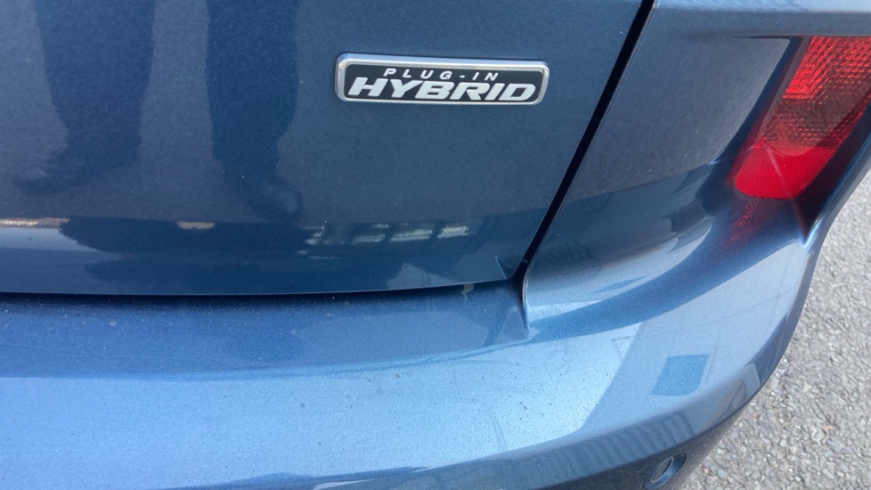 Ford Kuga 2.5 PHEV ST-Line Edition 5dr CVT Estate - Image 47