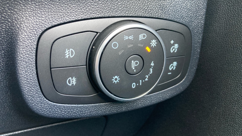 Ford Fiesta 1.0 EcoBoost 95 Titanium 5dr Petrol Hatchback - Image 23