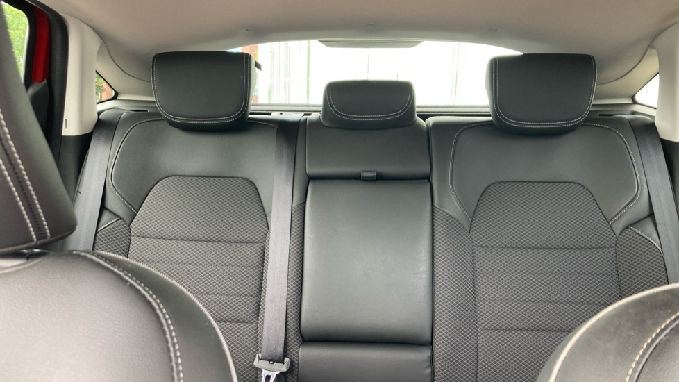 Renault Arkana 1.6 E-TECH Hybrid 145 S Edition 5dr Auto Hybrid Estate - Image 15