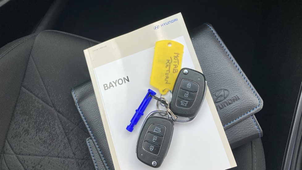 Hyundai BAYON 1.0 TGDi 48V MHEV Premium 5dr DCT Petrol Hatchback - Image 19