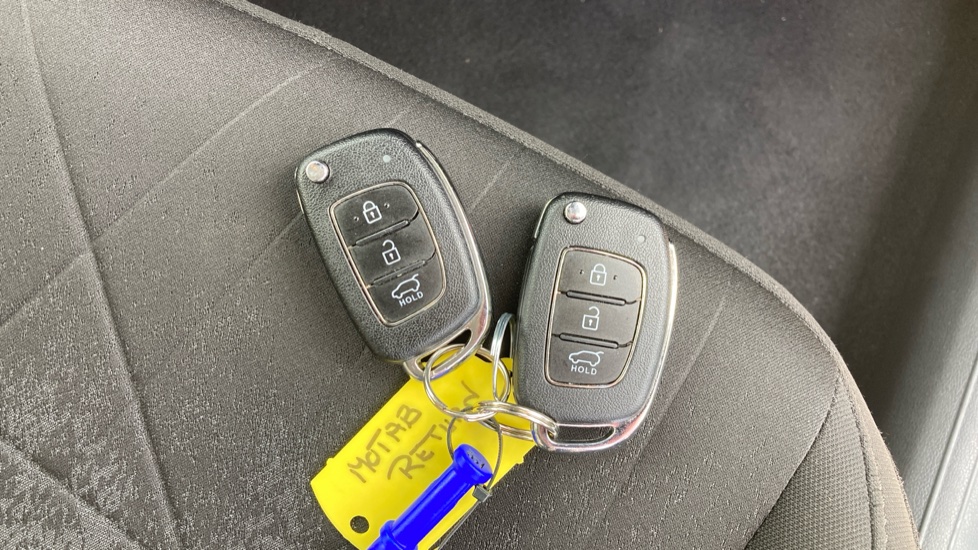 Hyundai BAYON 1.0 TGDi 48V MHEV Premium 5dr DCT Petrol Hatchback - Image 20