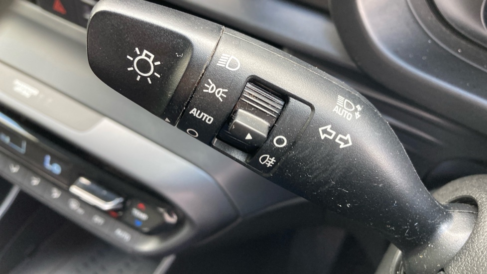 Hyundai BAYON 1.0 TGDi 48V MHEV Premium 5dr DCT Petrol Hatchback - Image 25
